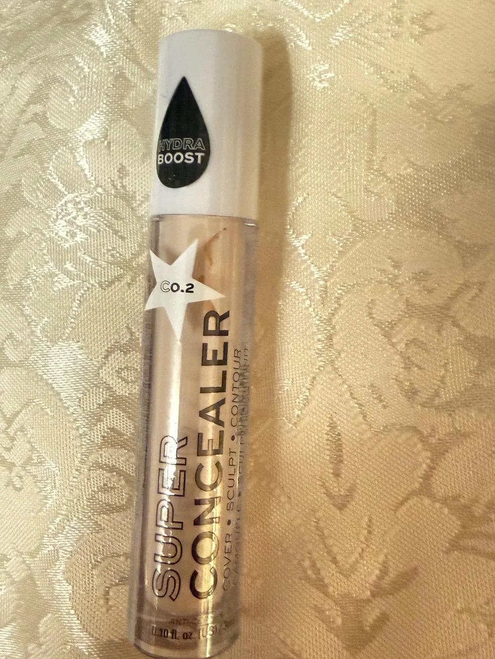 Relove by Revolution Super Concealer Radiant Matte in shade C0.2
